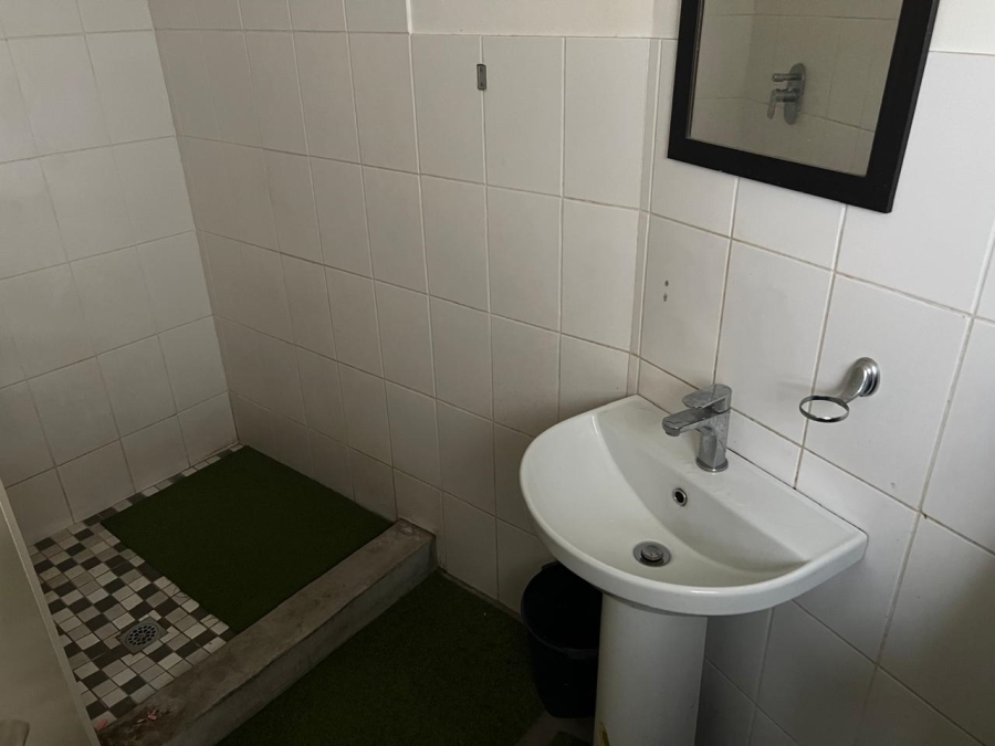 7 Bedroom Property for Sale in Malibu Village Western Cape